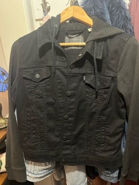 Women’s Levi’s Black Hooded Jacket - Classic Casual Black Denim